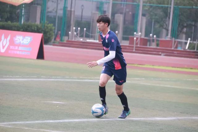 里沙利松对缺席利物浦杯赛名单表示质疑